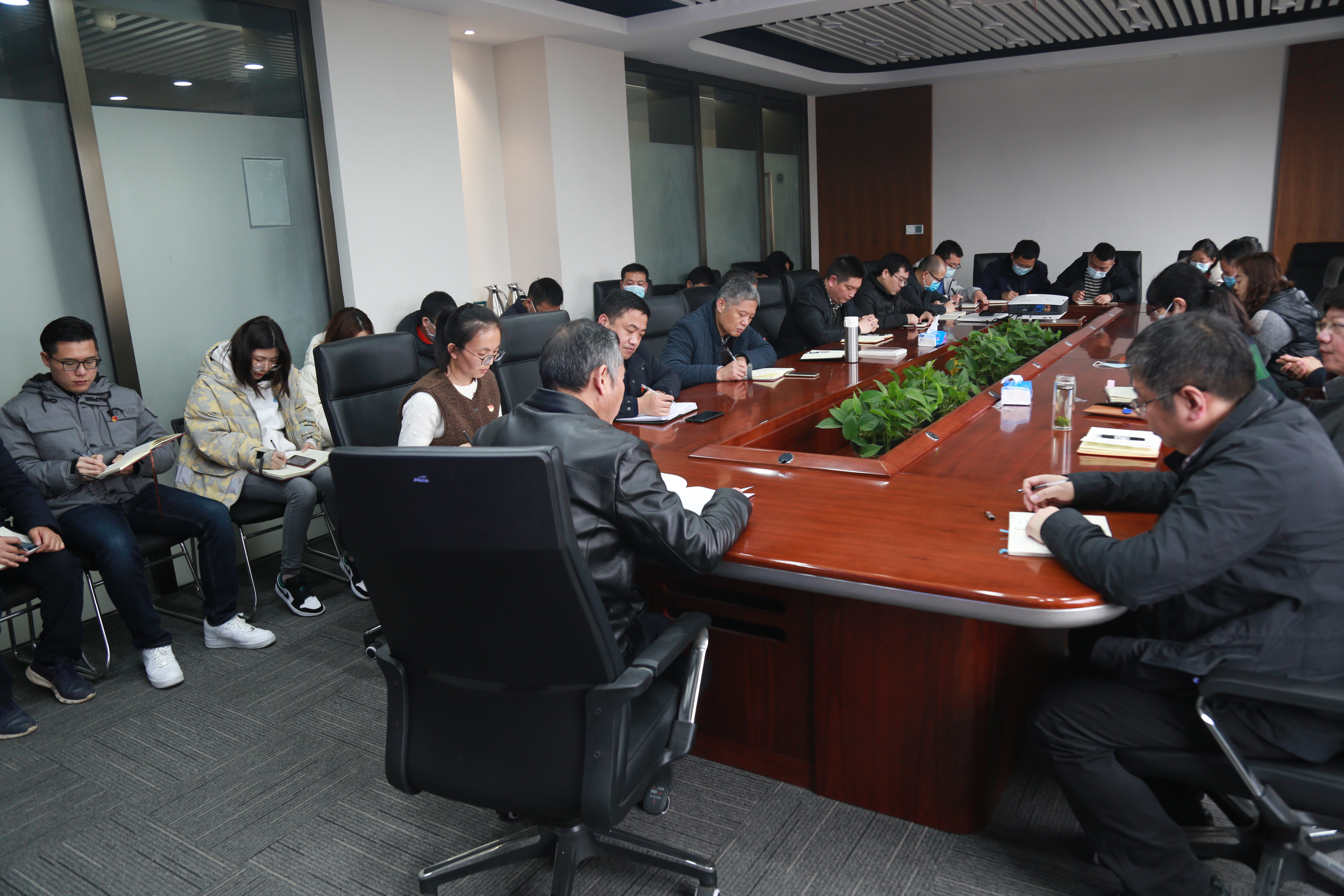 {FE298212-AAC4-88DE-4A09-692E3555A4BE}.jpg